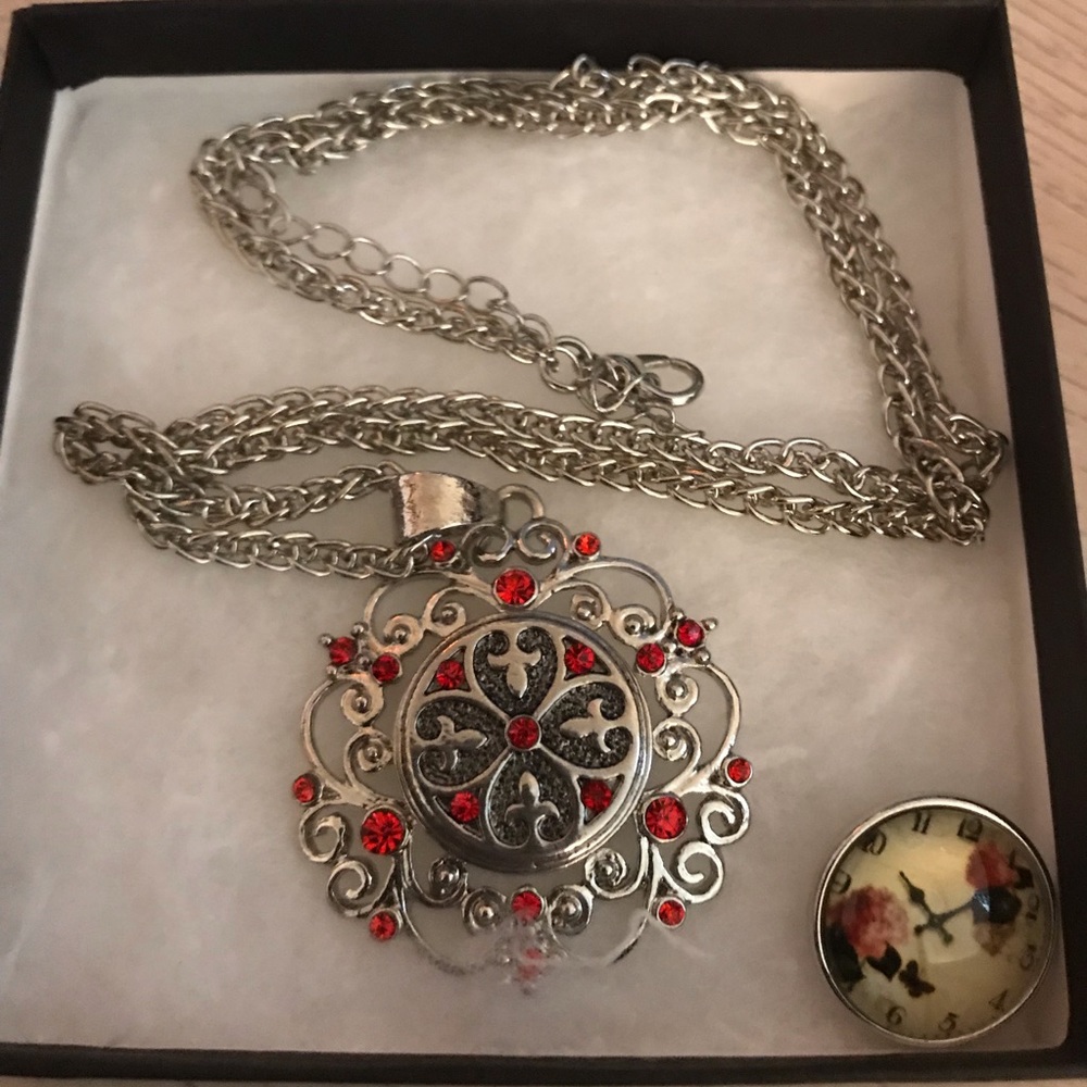 Beautiful Lottie Dottie necklace